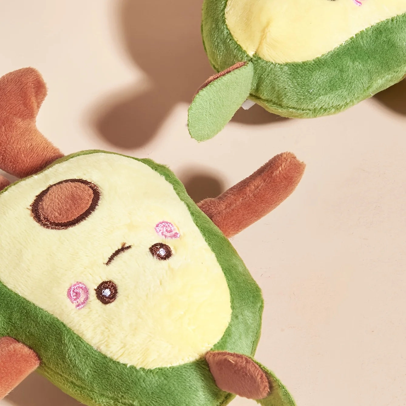 1 juguete de peluche para mascotas con forma de aguacate de dibujos animados, para que los perros interactuen y jueguen en la vida diaria