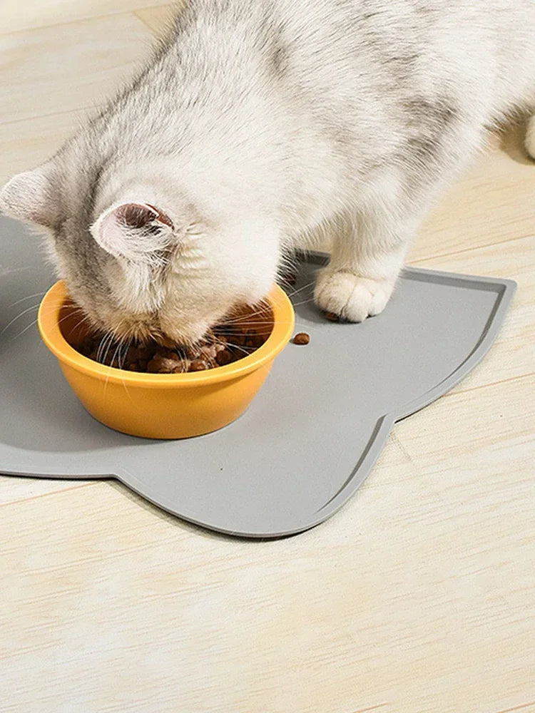 1 manteles individuales para mascotas son impermeables y antideslizantes para evitar derrames de alimentos y agua y fáciles de limpiar para perros y gatos